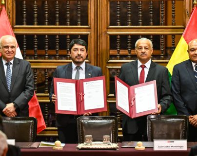 Perú y Bolivia sellan convenio portuario que impulsa la integración comercial